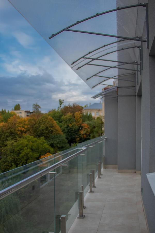 Royal 2 Apartments On Shevchenka 38 Str Lviv Bagian luar foto